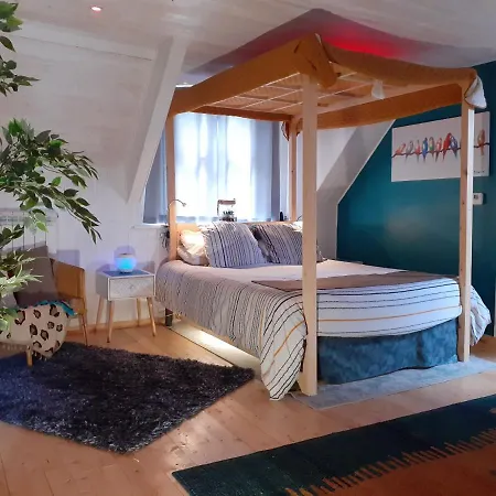 Couette-café Lodge, Goas Rep Locarn